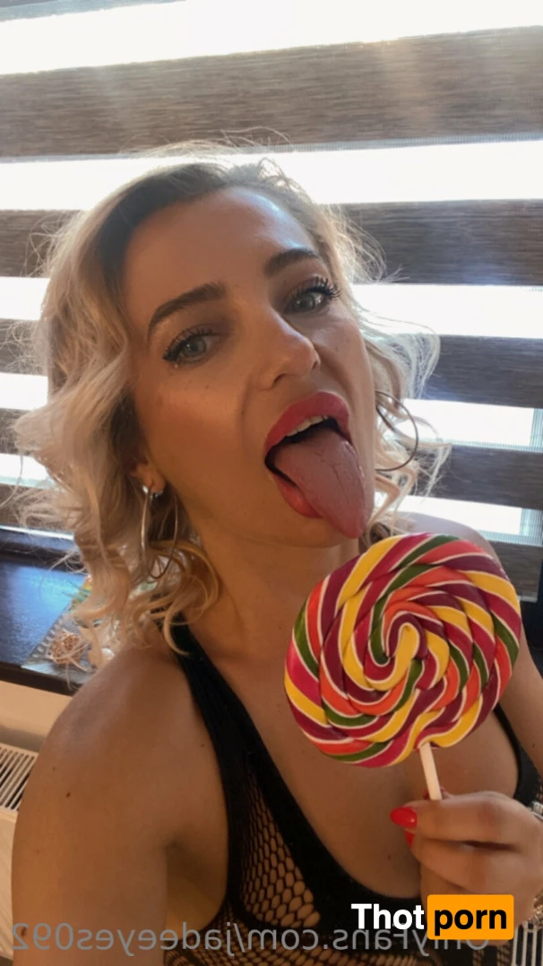 jadeeyes092 15958005