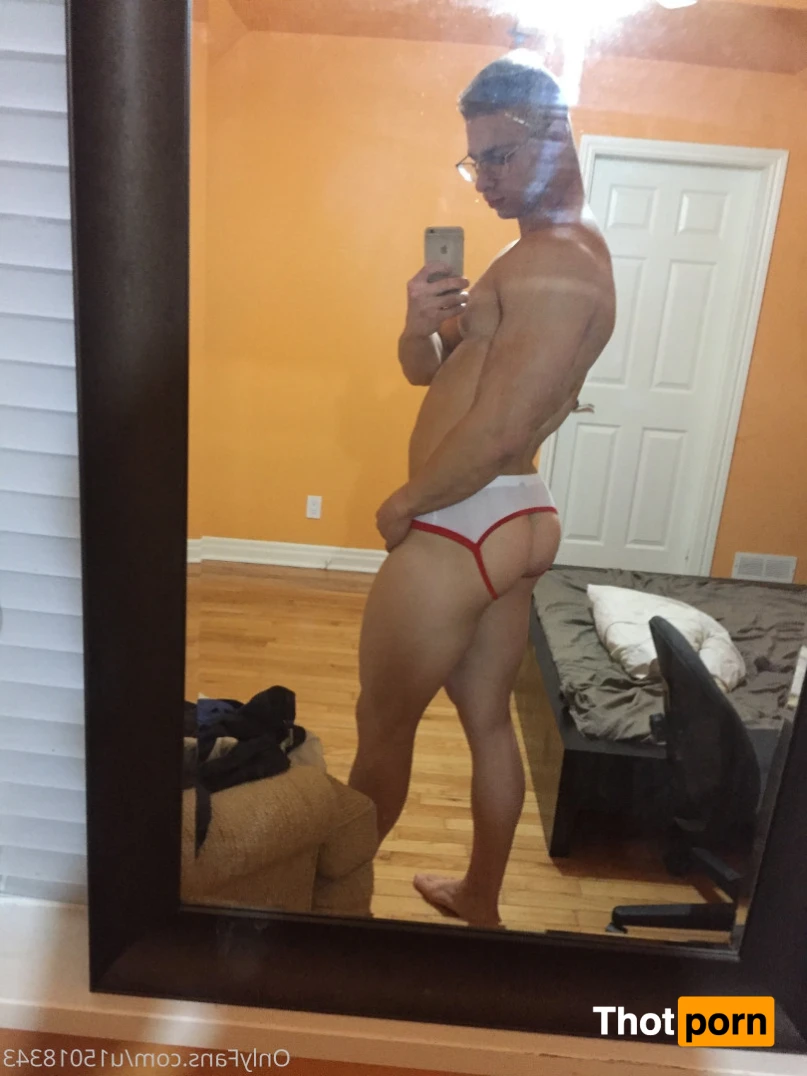 CreamyGorilla 15149323