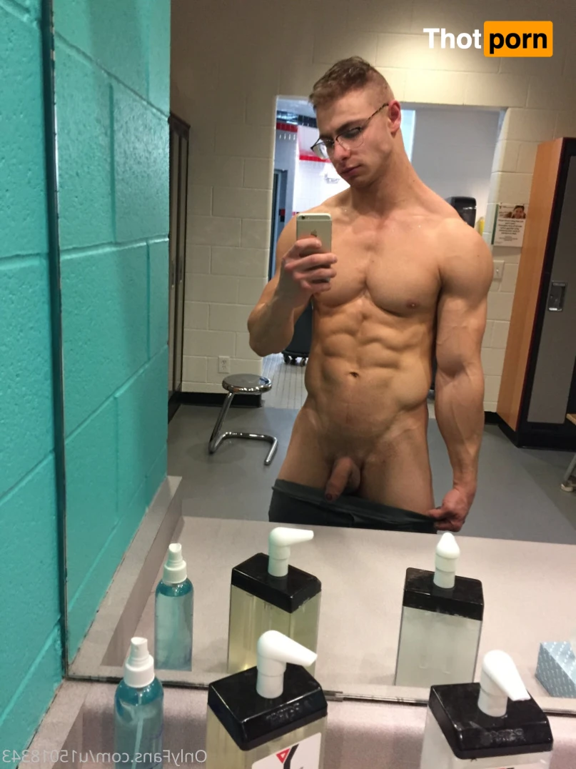 CreamyGorilla 15164374