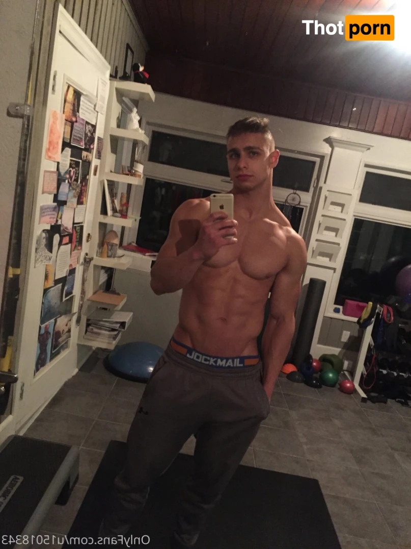 CreamyGorilla 15250536