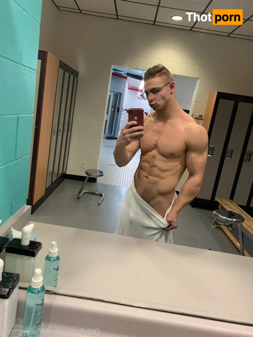 CreamyGorilla 15261879