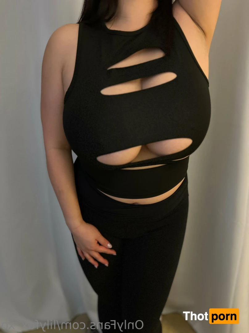 Lily 🦊💕 14129054