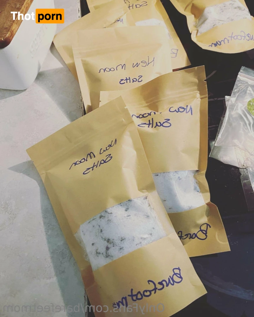 Barefootmamamn 13100392