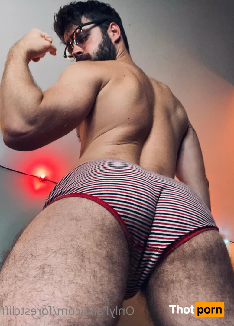 ForestCliff 13168303