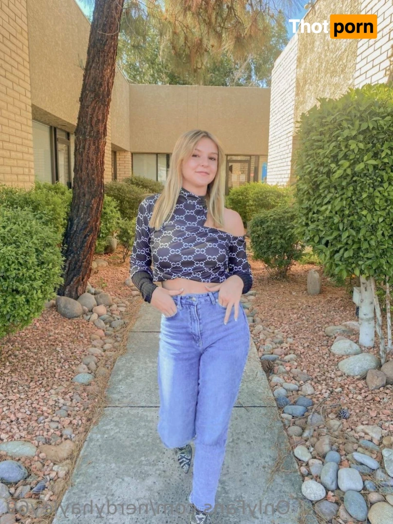 nerdyhayley69 15254261