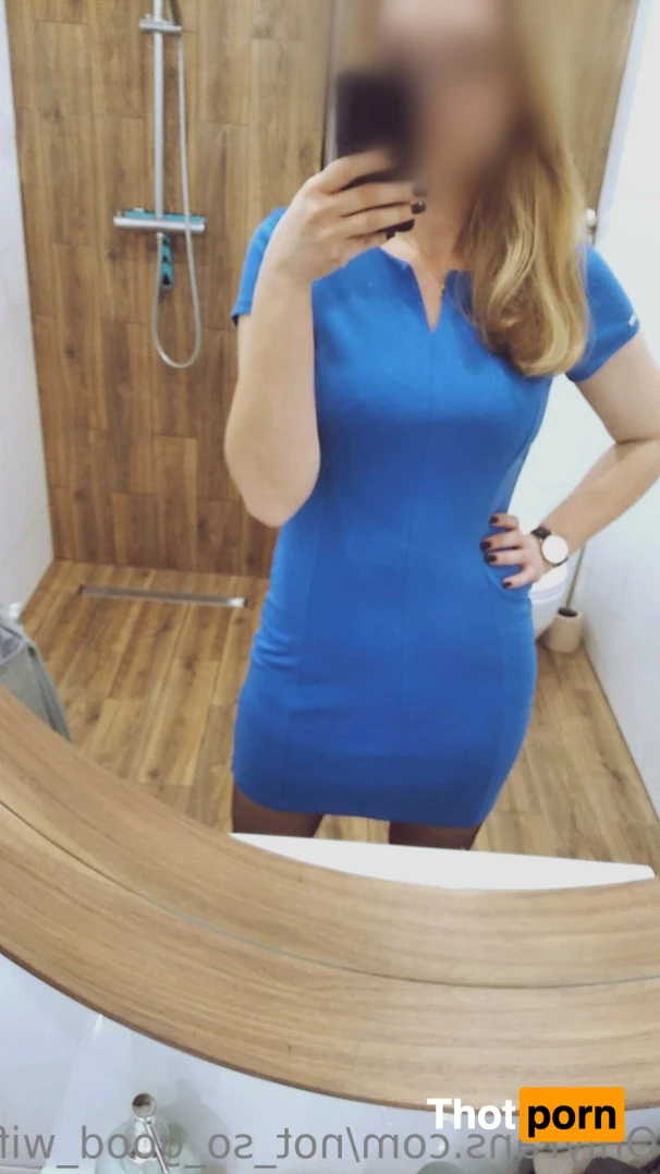 Naughty Wife 13722648