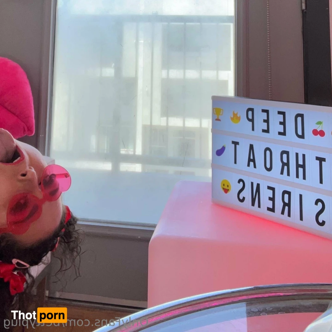 Betty B aka ButtPlugBetty 11157239