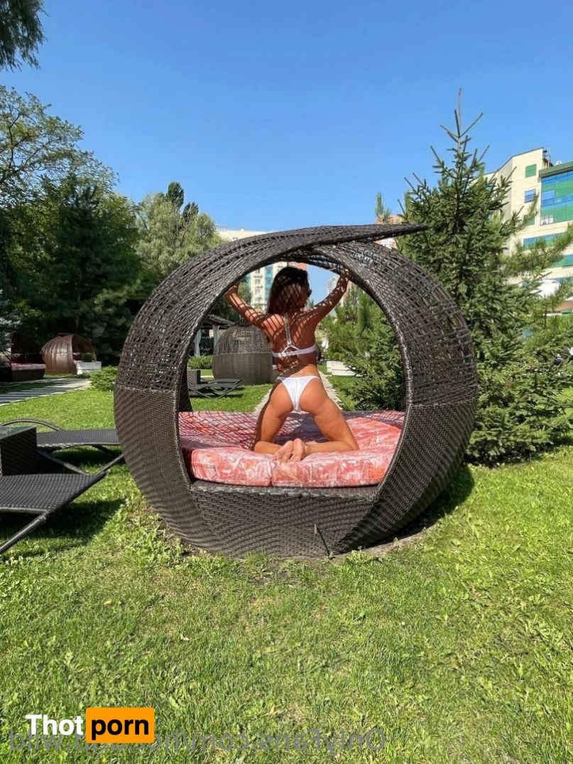 hot.and.wild 13801317