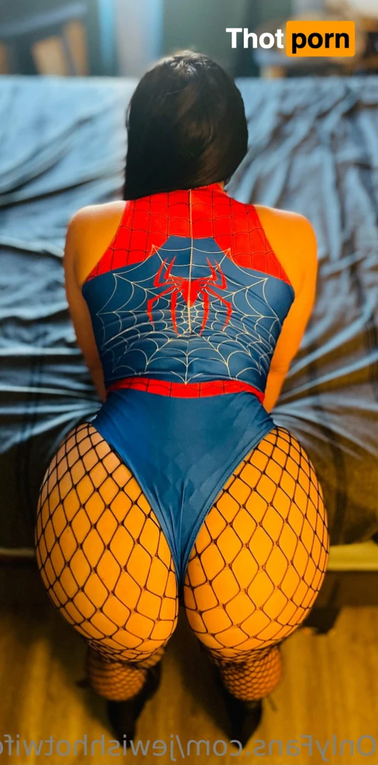 JewishHotWife 10993696