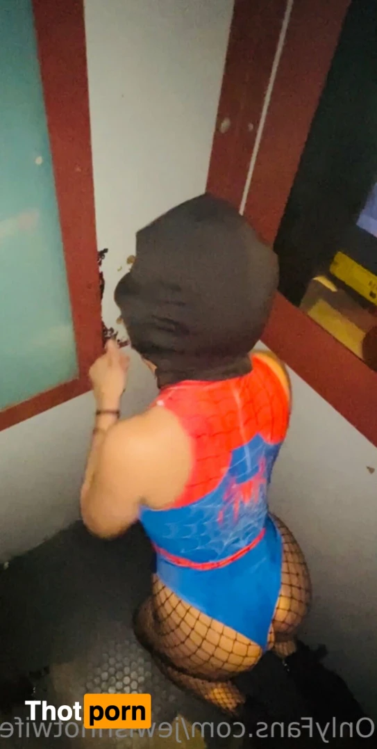 JewishHotWife 16031133