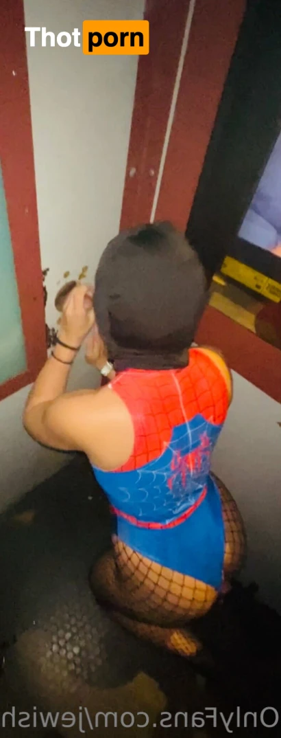 JewishHotWife 16031145