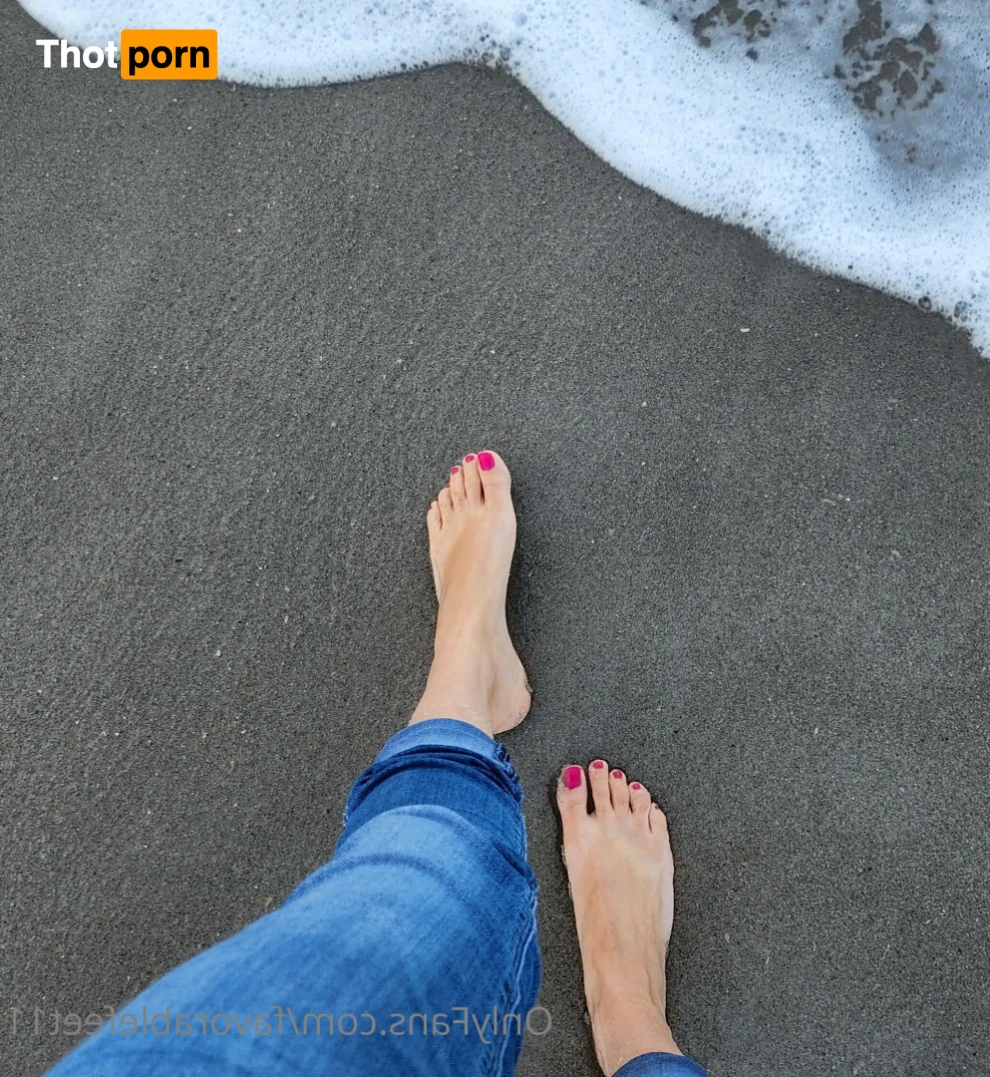 Favorable Feet 11008645