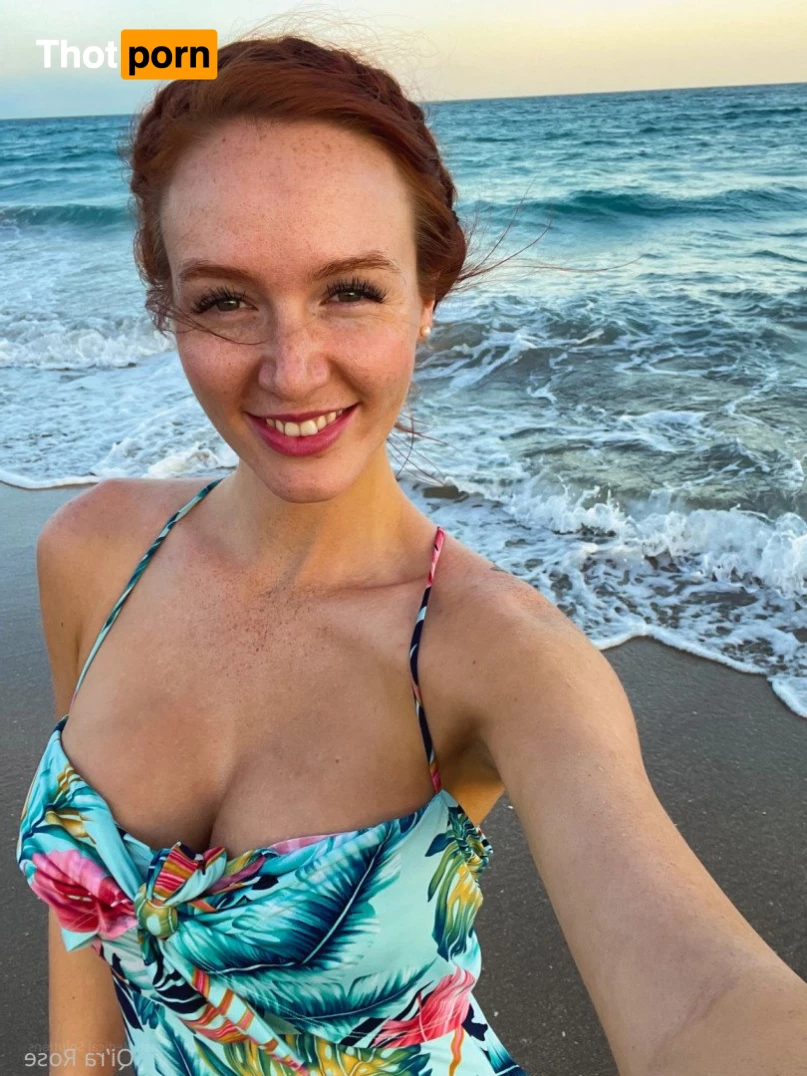 Qi’ra Rose Free 990564