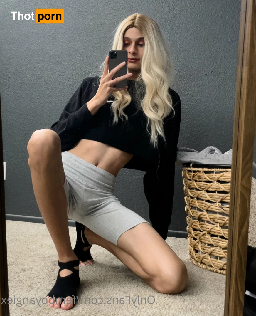 Lane and Angie 13758703