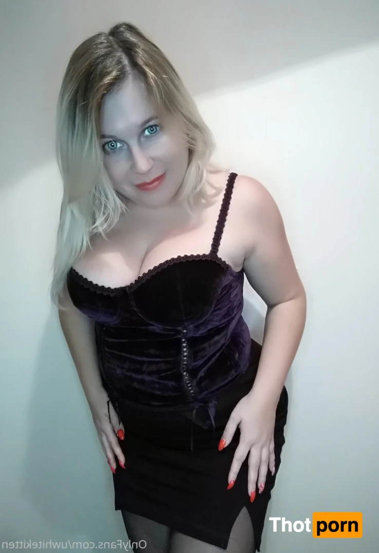 🐾 Curvy kitty 🐾 dick rate queen 👑🌶️ 15497353