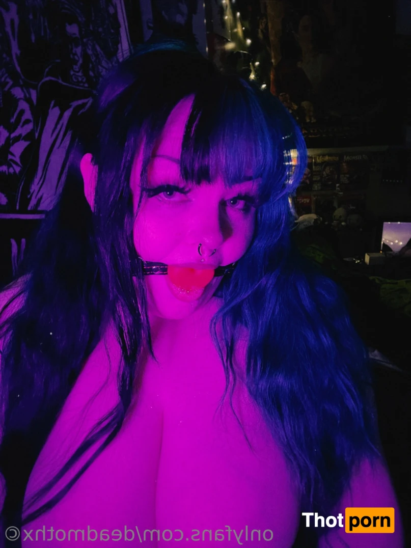 𖤐𝕱𝖊𝖗𝖓 𐀔 𝘵𝘩𝘦 𝘣𝘥𝘢𝘺 𝘴𝘭𝘷𝘵  ̖́- 15438819