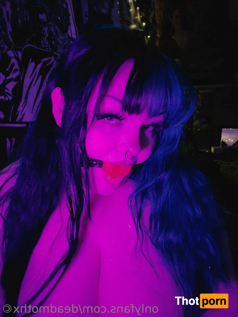 𖤐𝕱𝖊𝖗𝖓 𐀔 𝘵𝘩𝘦 𝘣𝘥𝘢𝘺 𝘴𝘭𝘷𝘵  ̖́- 15439251