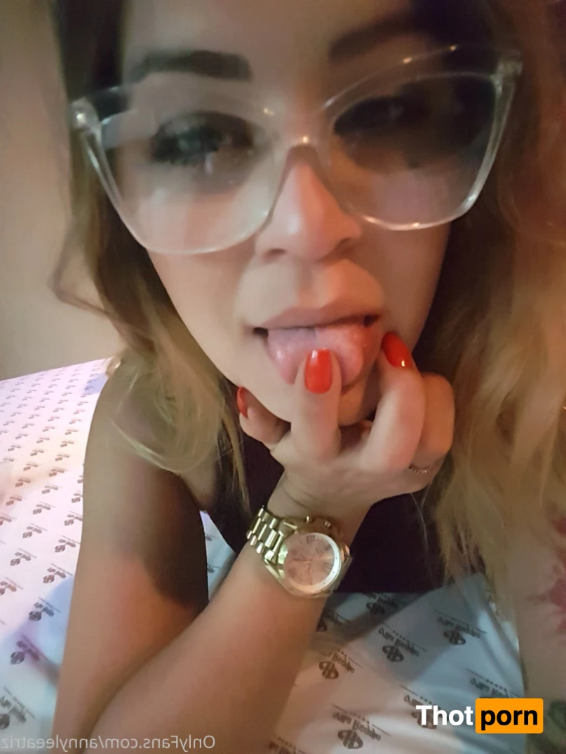 Anny Lee 😎😋 14307518