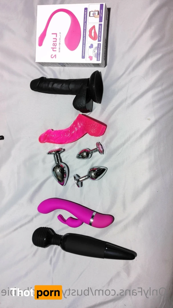 bustymixedbabie 12823350