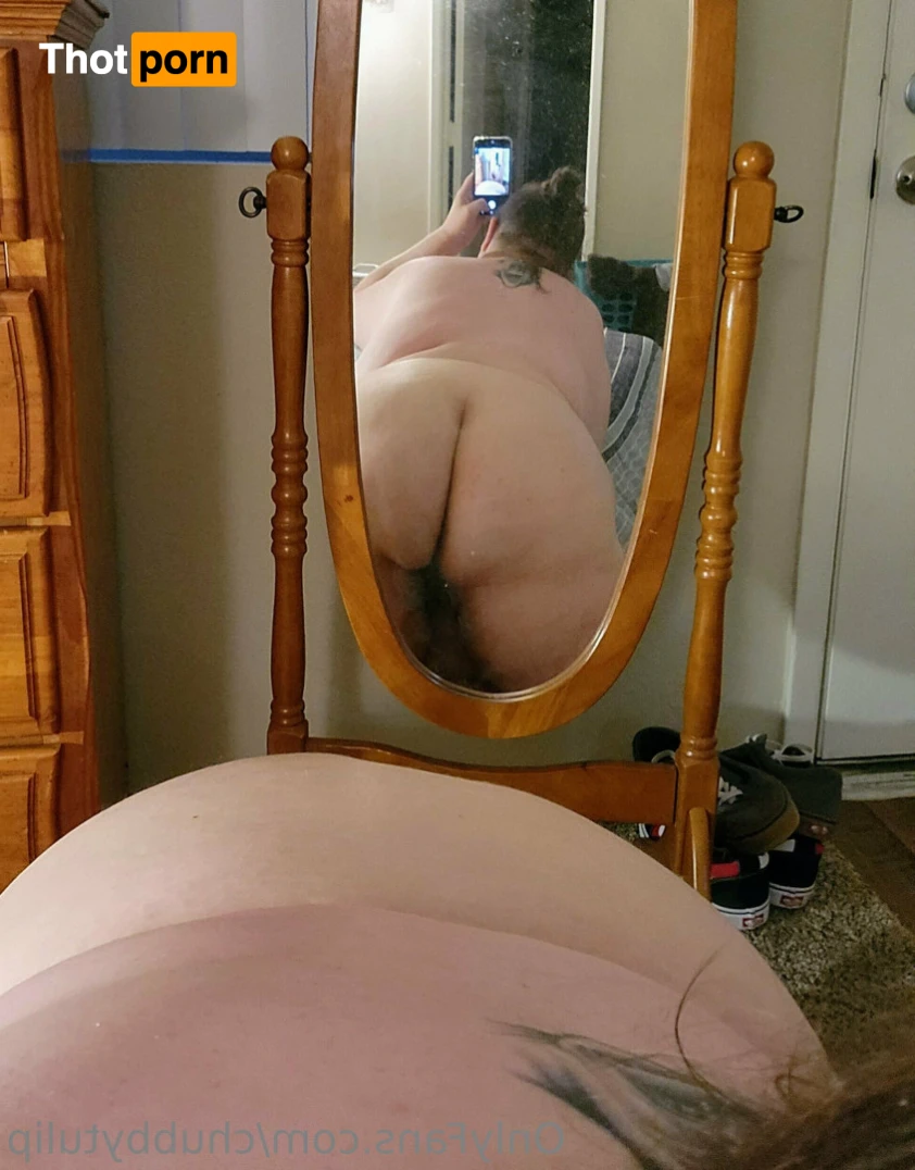 Chubby Tulip 15371866