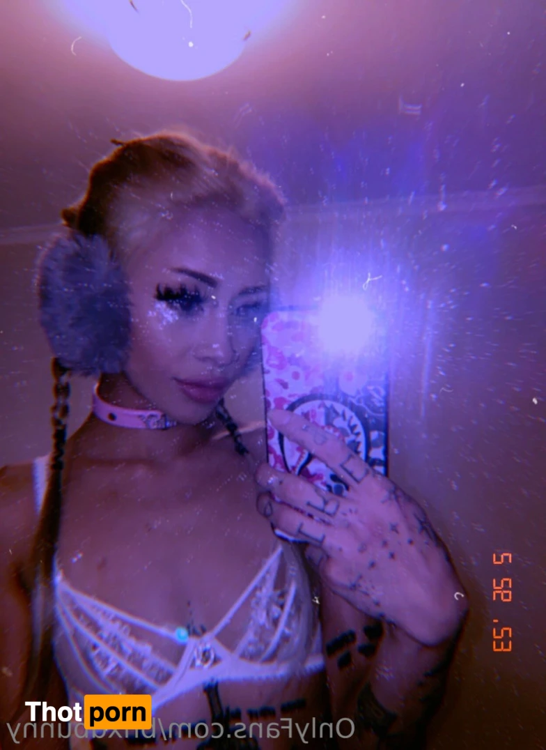 molly 🐰 bunny 15417894