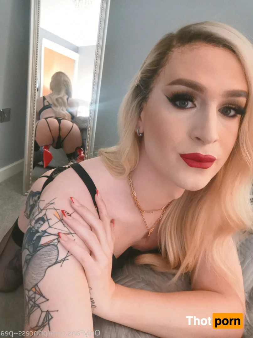 Mummy - Hung British TS 15506065