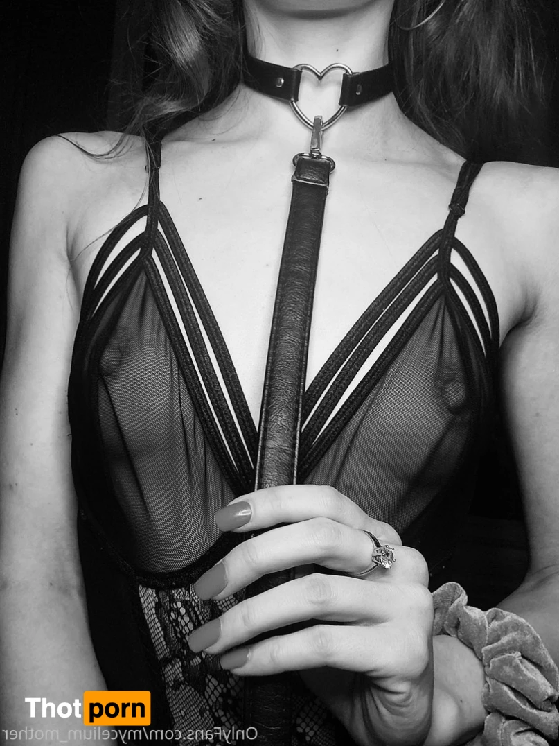 Hot Petite Mushroom Mom 🍄 15495966