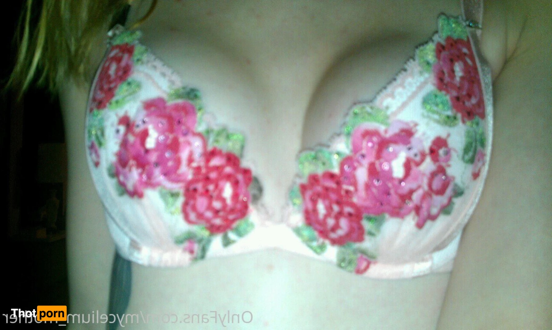 Hot Petite Mushroom Mom 🍄 15512637