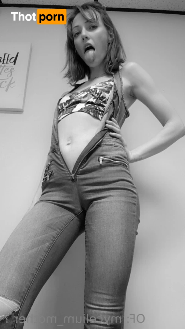 Hot Petite Mushroom Mom 🍄 15554831