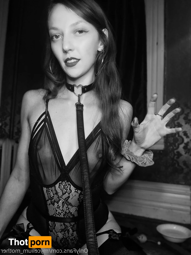 Hot Petite Mushroom Mom 🍄 15581628