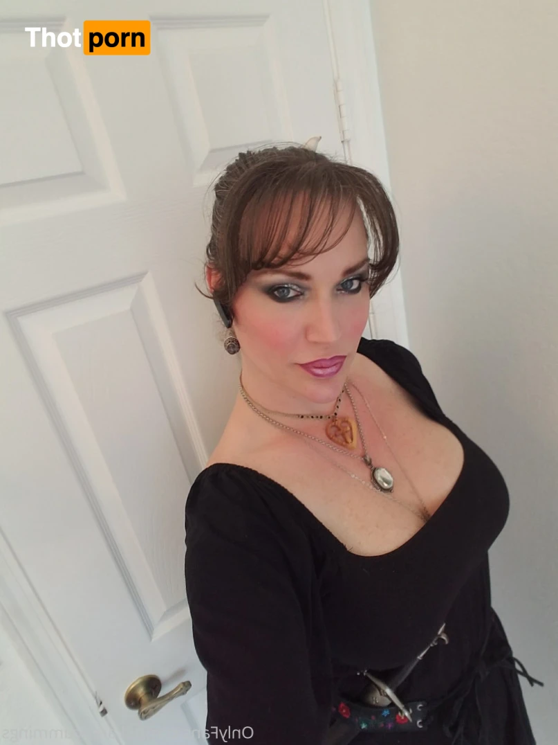 TS Karen Cummings 15683716