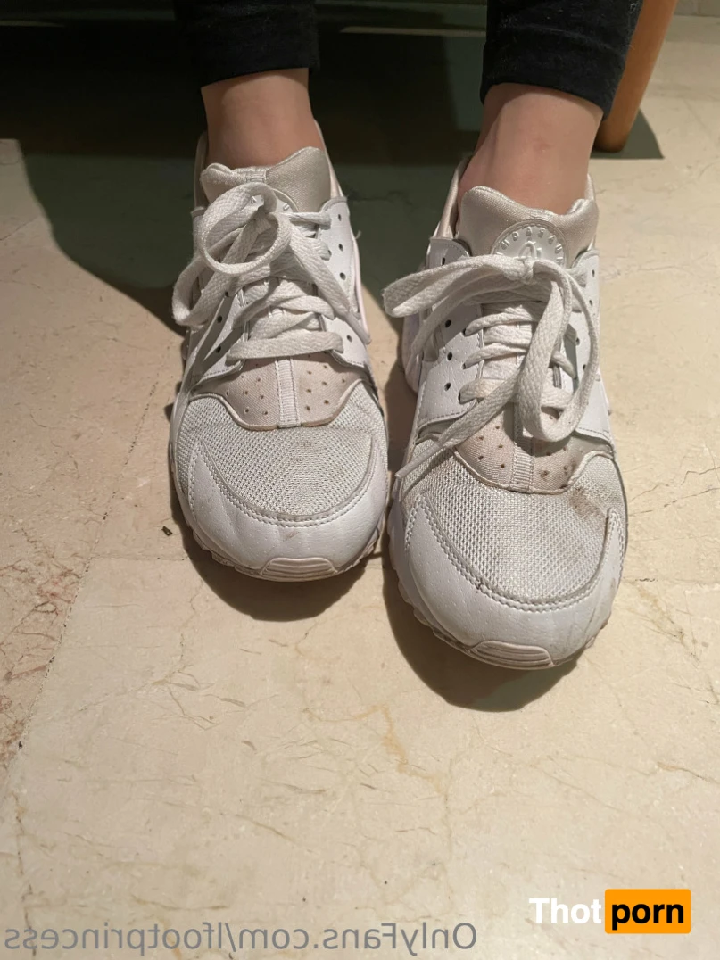 LittleFootPrincess 15354806