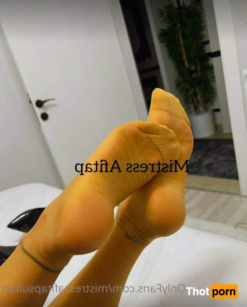 Mistress Afitap 14642398