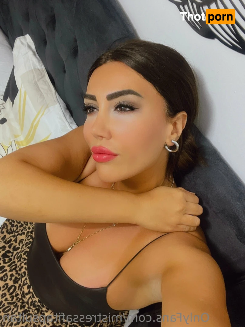 Mistress Afitap 14642672