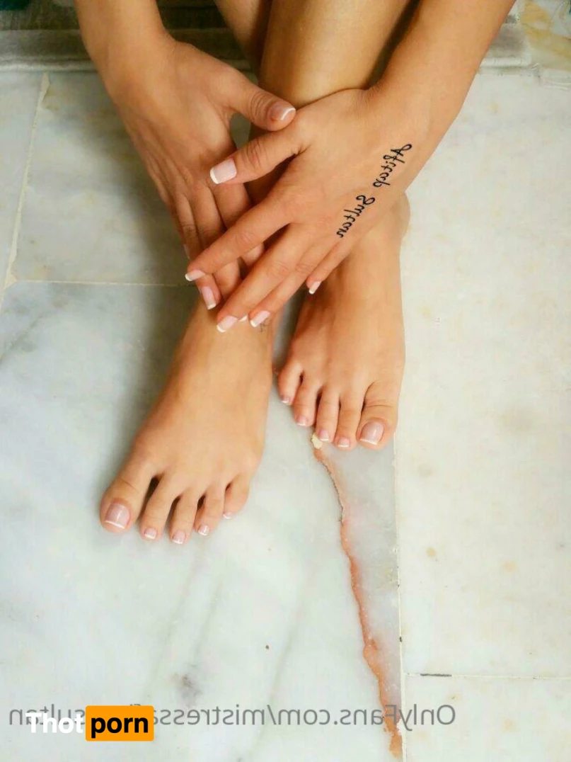 Mistress Afitap 14643015