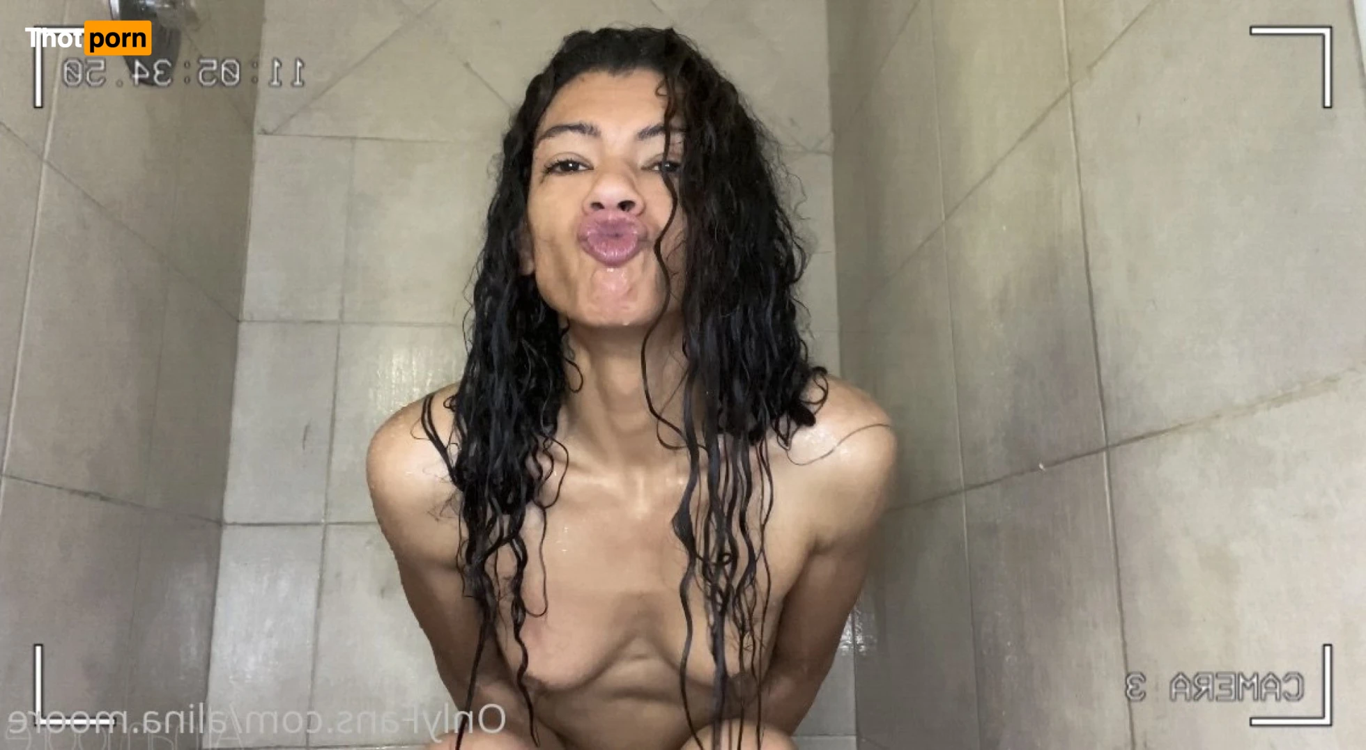 ᴀʟɪɴᴀ ᴍᴏᴏʀᴇ 14590670