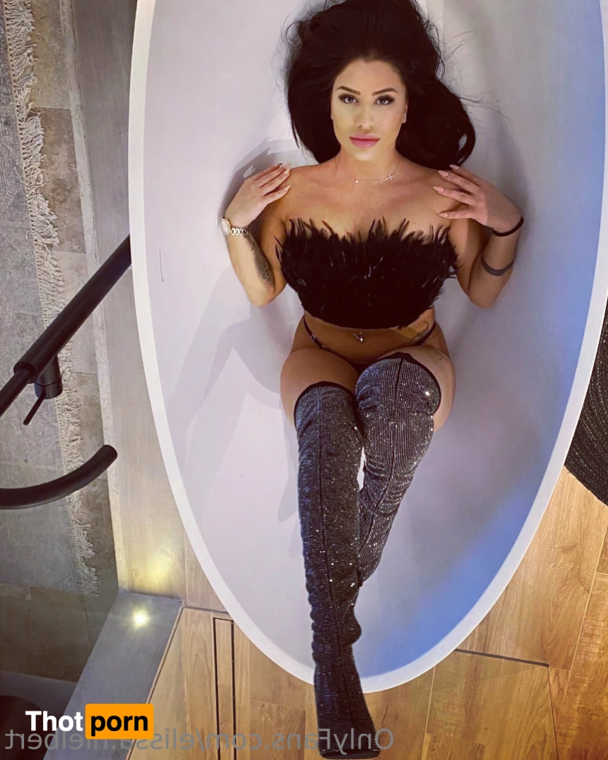 elissa.hielbert 16550152