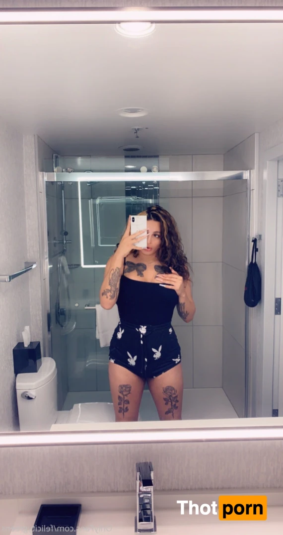 TS Felicity Fox 13777448