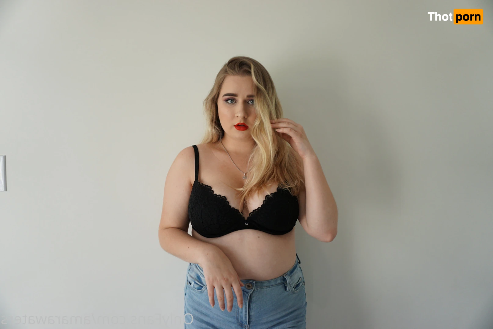 Naughty Aussie 💕 15336373