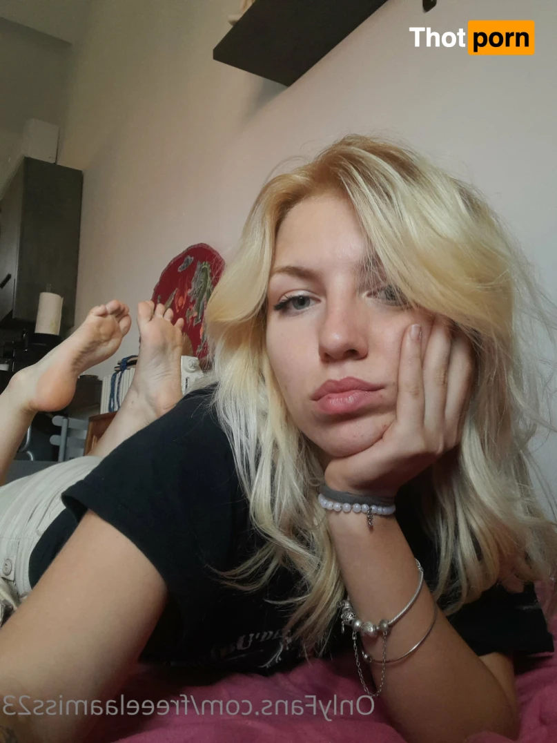 FREELaaMiss23 11147335