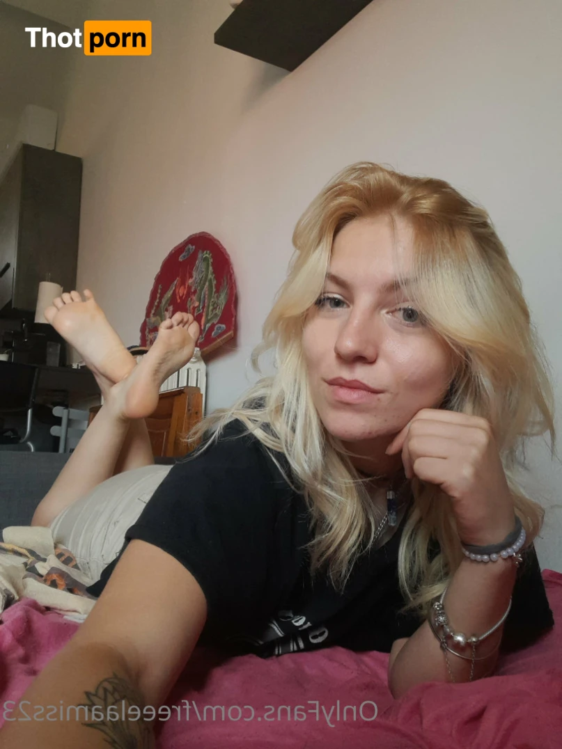 FREELaaMiss23 13376996