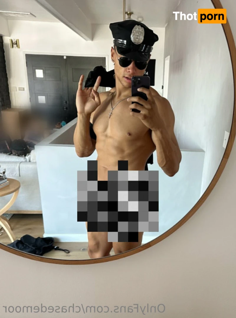 Chase DeMoor 🍆💦😩💛 15263878