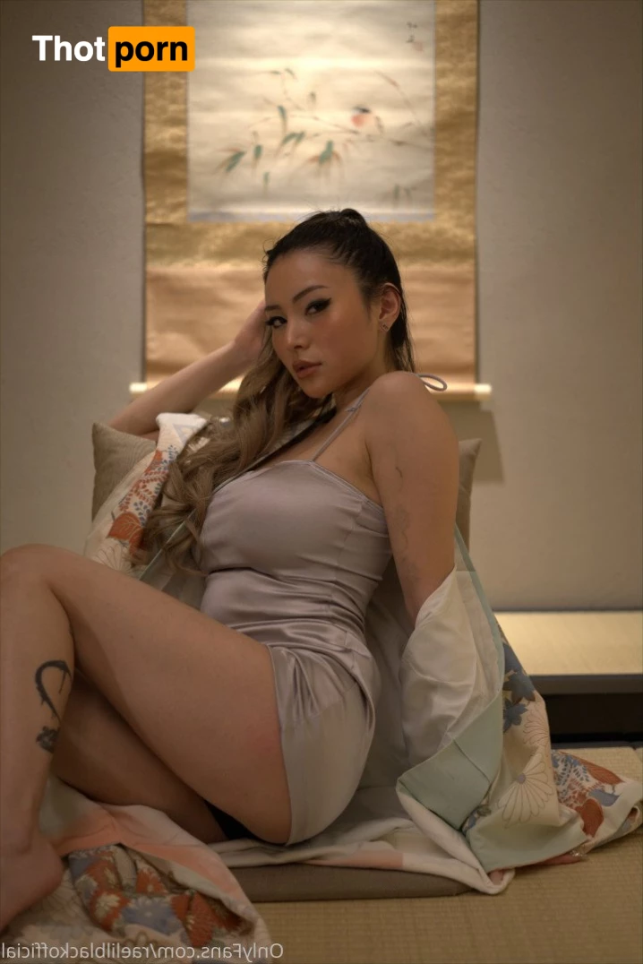 RaeLilBlack Official 999240