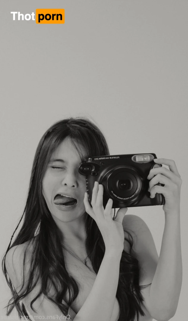 GRACIE HARTIE | #1 ASIAN ON OF 16435243