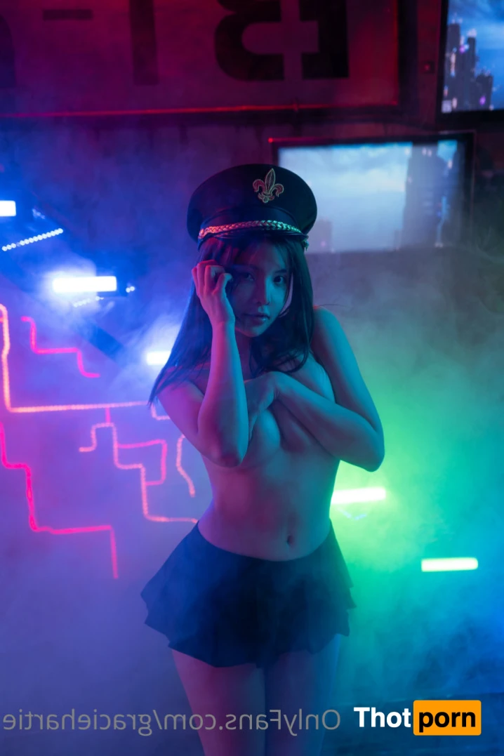 GRACIE HARTIE | #1 ASIAN ON OF 16435545