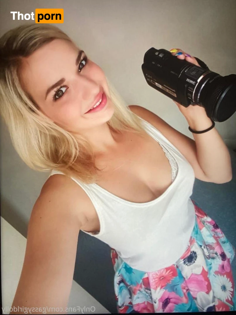 Gassy Dolly 12922153