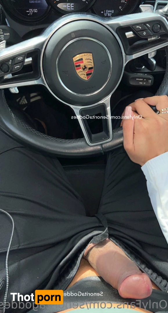 senoritagoddes 16360727