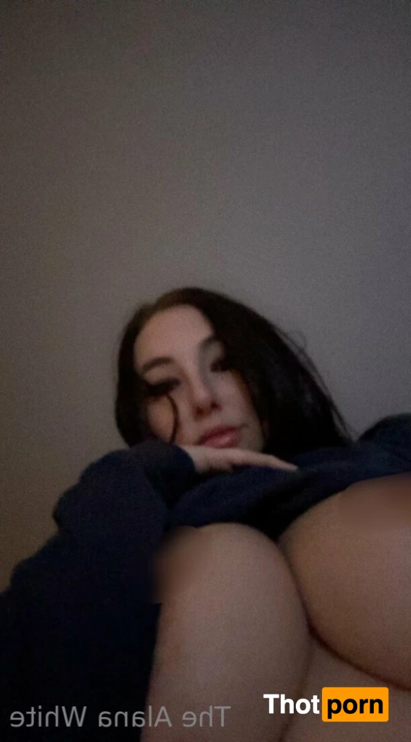 Alana White 14900950