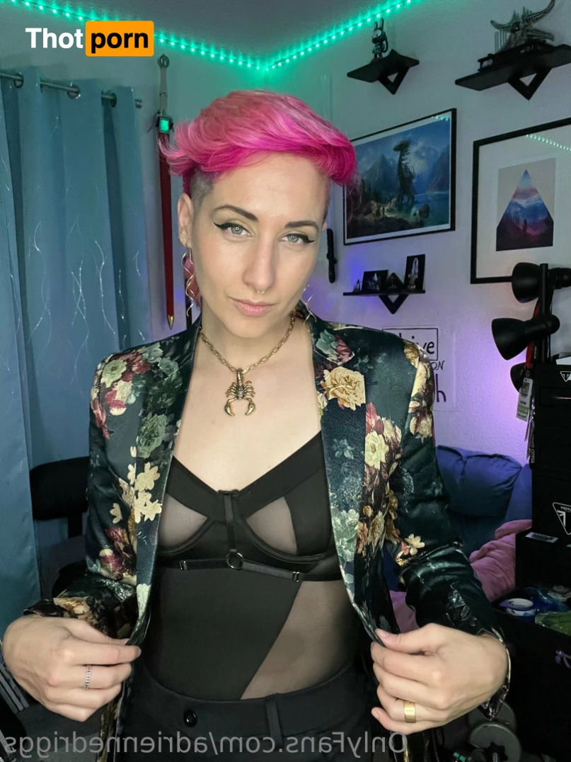 Yo Adrienne Driggs 15749586