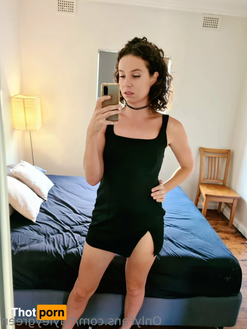 Hayley Green 16381549